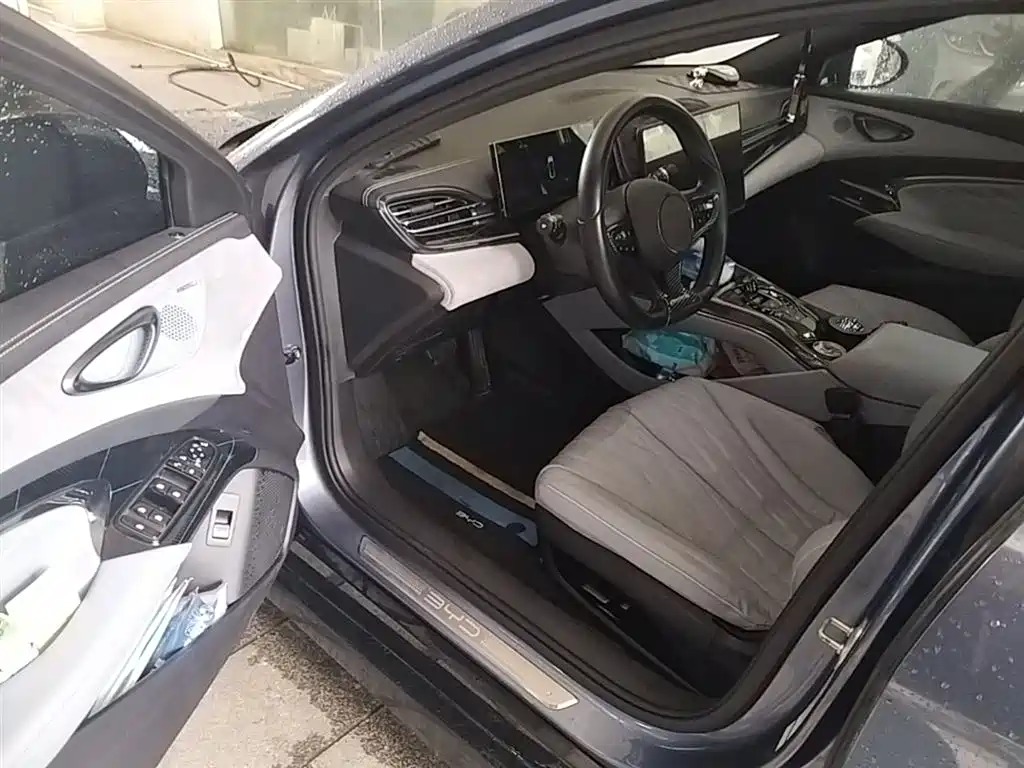 BYD Seal 2022 550km Standard Range RWD Premium фото 16