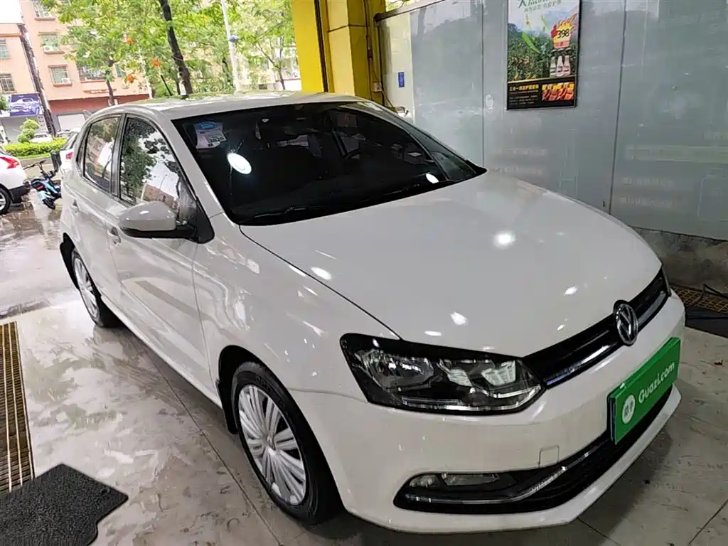 Volkswagen Polo 2016 1.6L Automatic Comfort фото 4