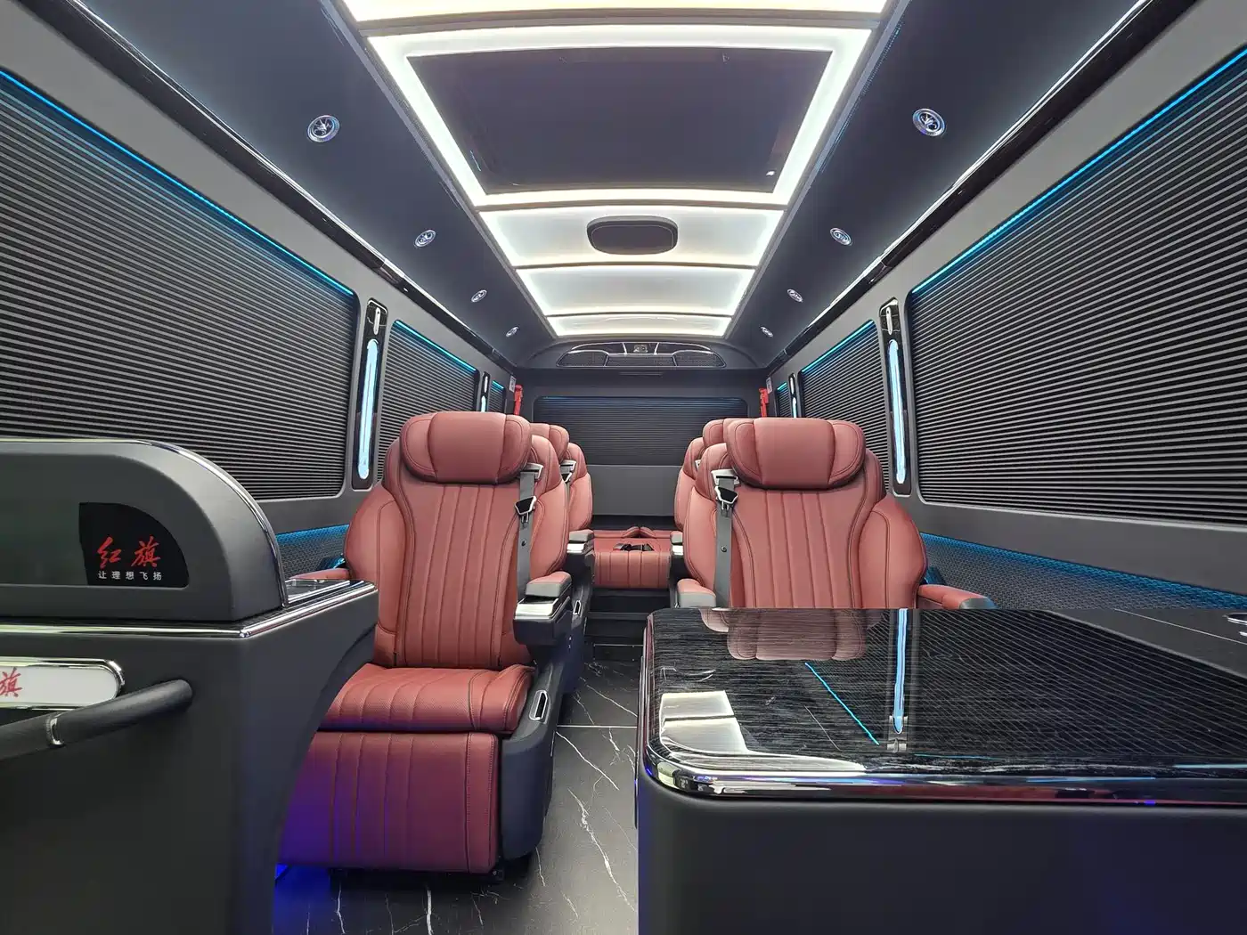 Hongqi Guoyue 2024 3.0T Flagship Edition 17-seater фото 4