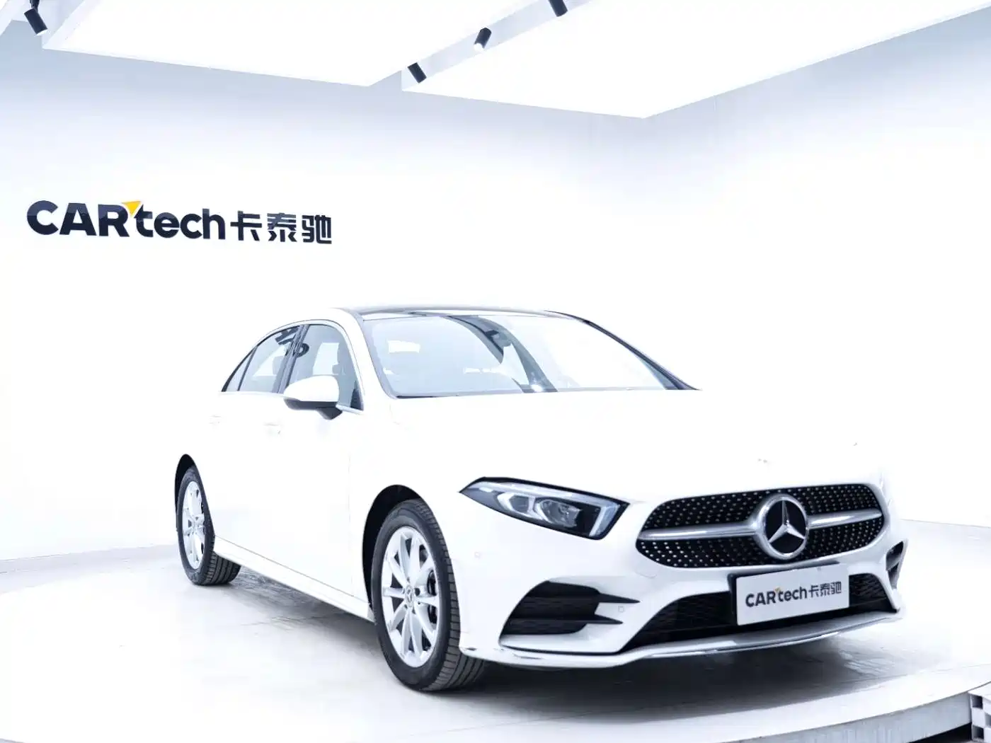 Mercedes-Benz A-Class 2022 Facelift A 200 L Sport Sedan Dynamic фото 6