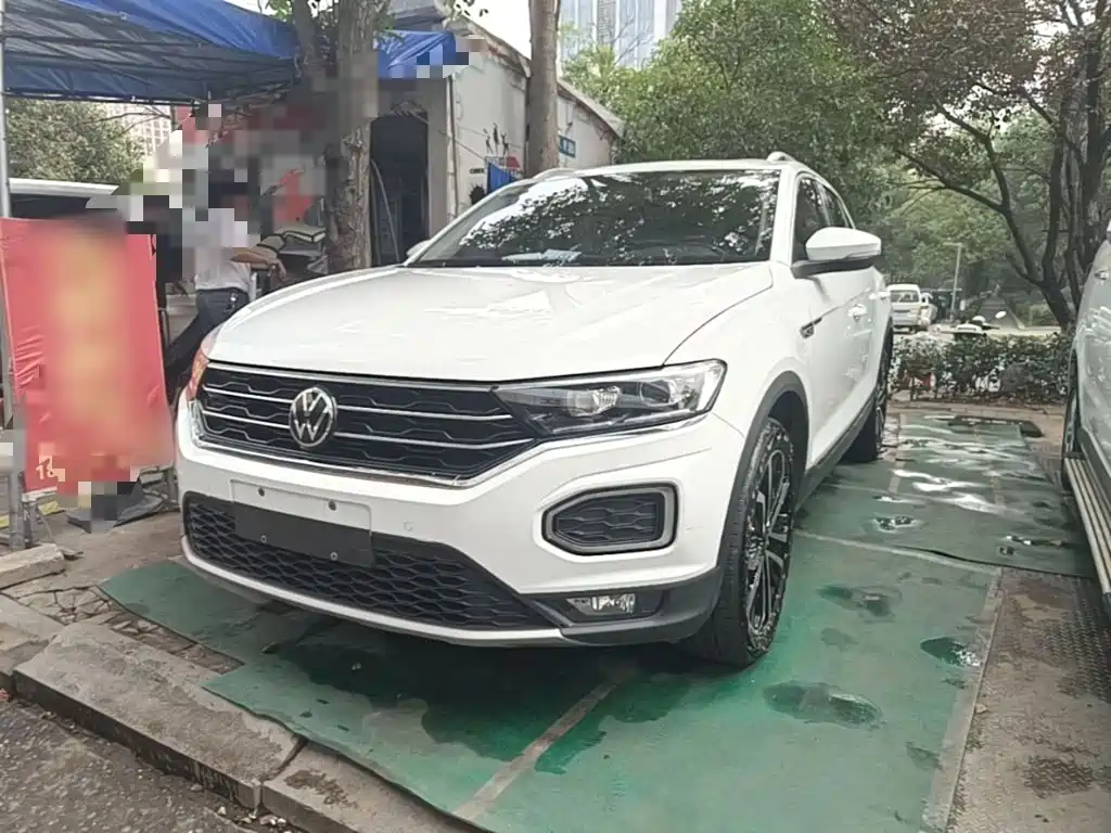 Фото 2 - Volkswagen T-ROC