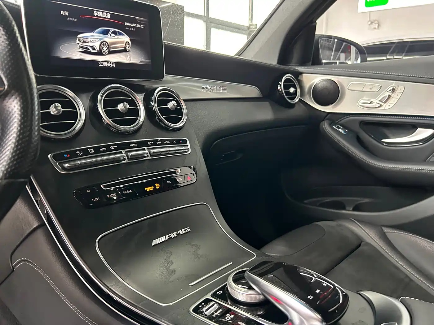 Mercedes-Benz GLC Coupe AMG 2018 AMG GLC 63 4MATIC+ Coupe SUV фото 24