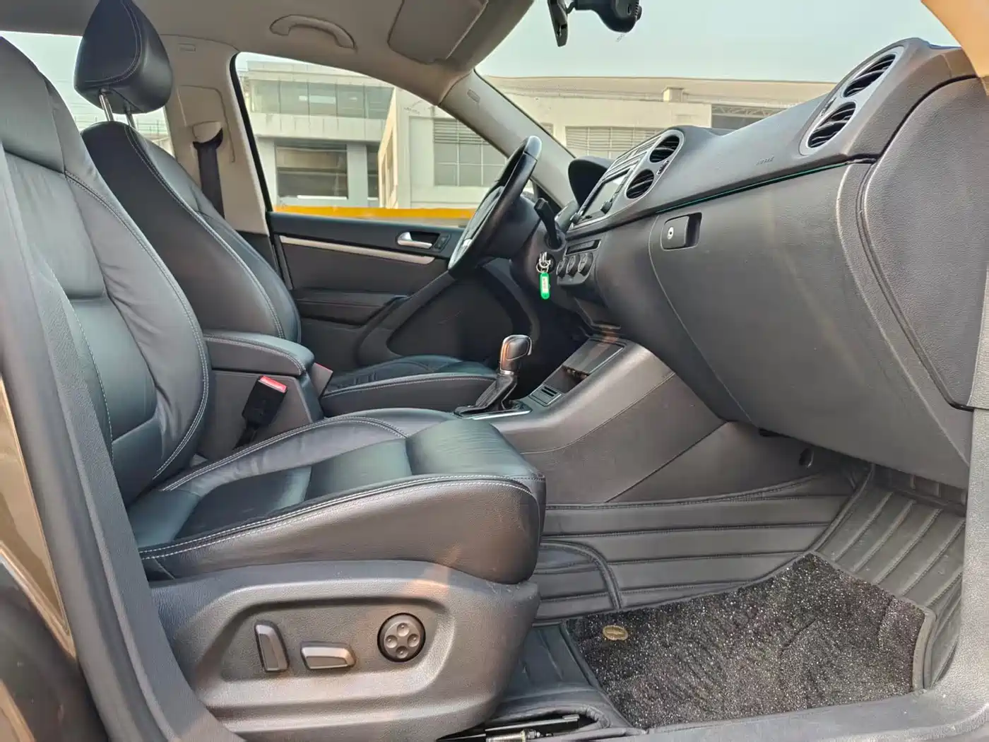 Volkswagen Tiguan 2016 Model 300TSI Automatic 2WD Comfort Edition фото 12