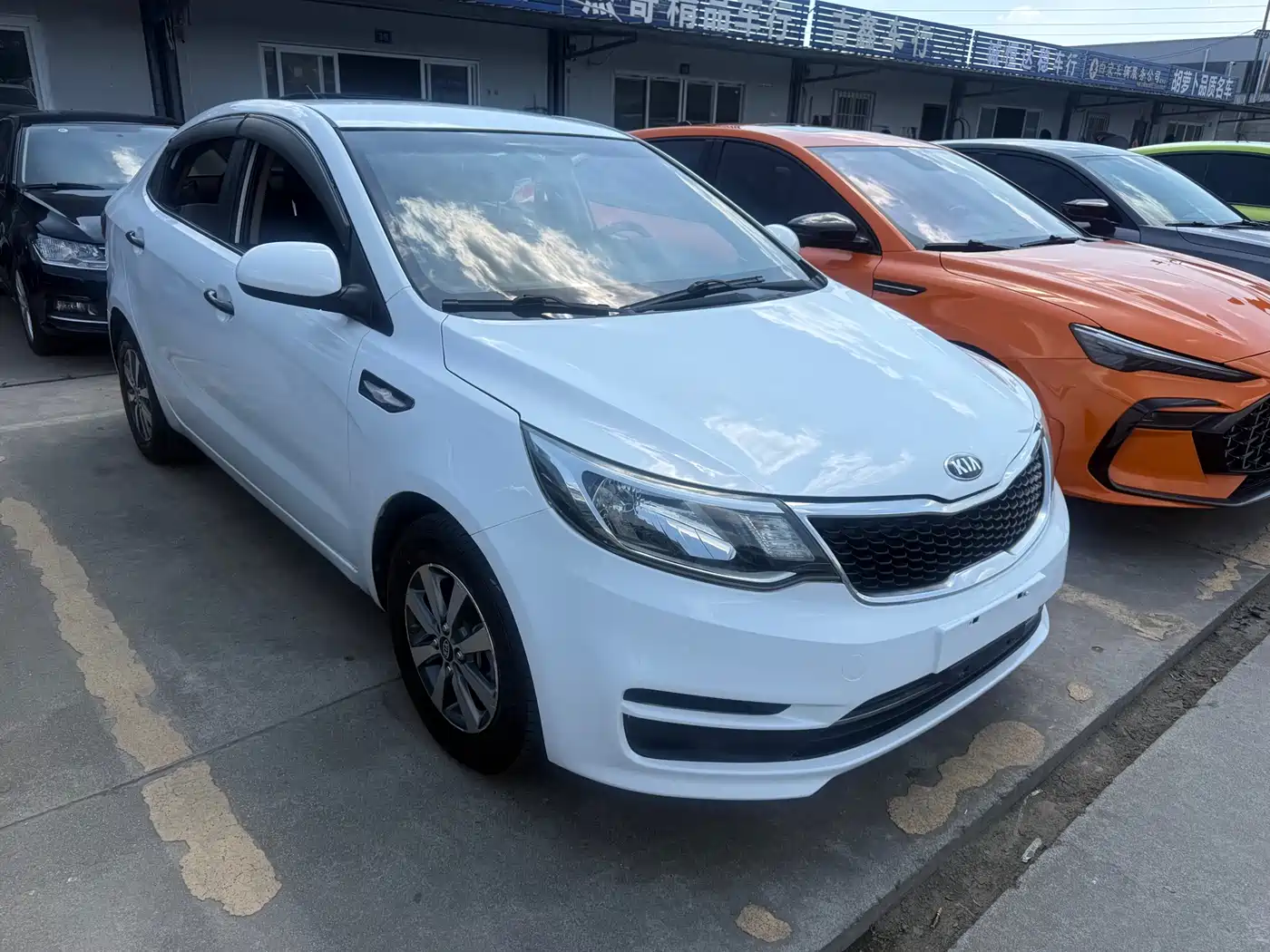 Kia K2 2017 Sedan 1.4L AT GLS фото 3