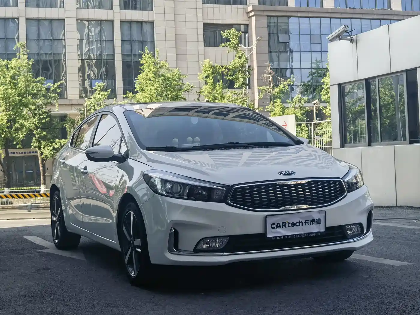 Kia K3 2017 1.6L Automatic 15th Anniversary Special GLS фото 2