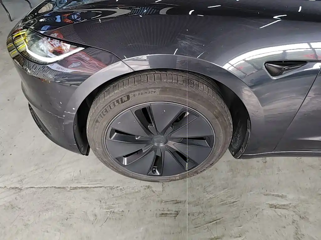 Фото 23 - Tesla Model 3