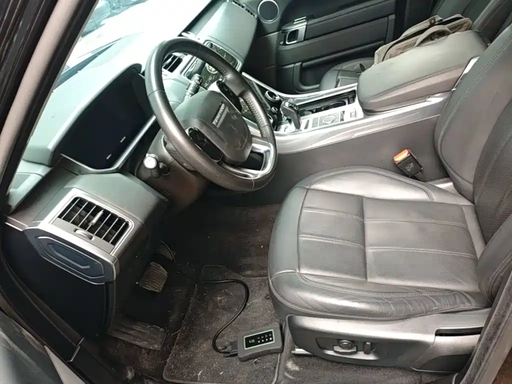 Фото 20 - Land Rover Range Rover Sport