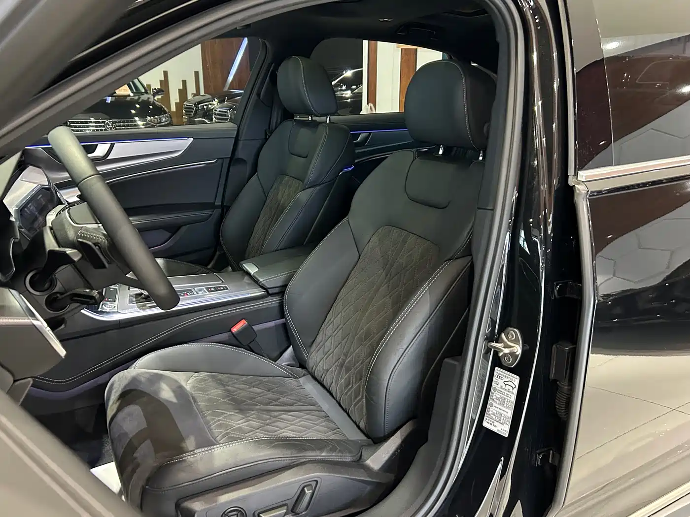 Audi A6L 2020 55 TFSI quattro Exclusive Dynamic фото 14