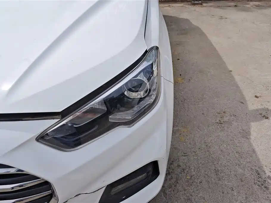 Hyundai Beijing Hyundai ix35 2018 2.0L Automatic 2WD Zhiyong·Enjoyment Edition фото 5