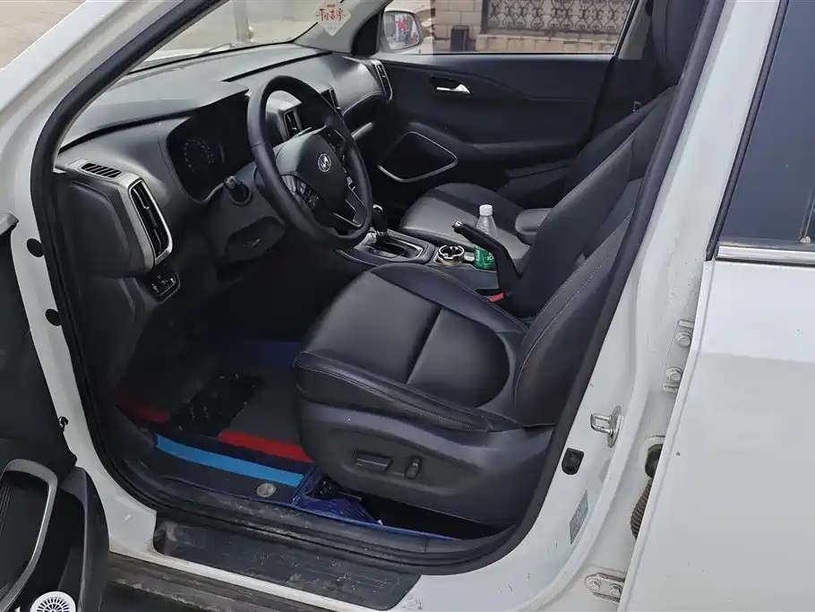 Hyundai Beijing Hyundai ix35 2018 2.0L Automatic 2WD Zhiyong·Enjoyment Edition фото 9