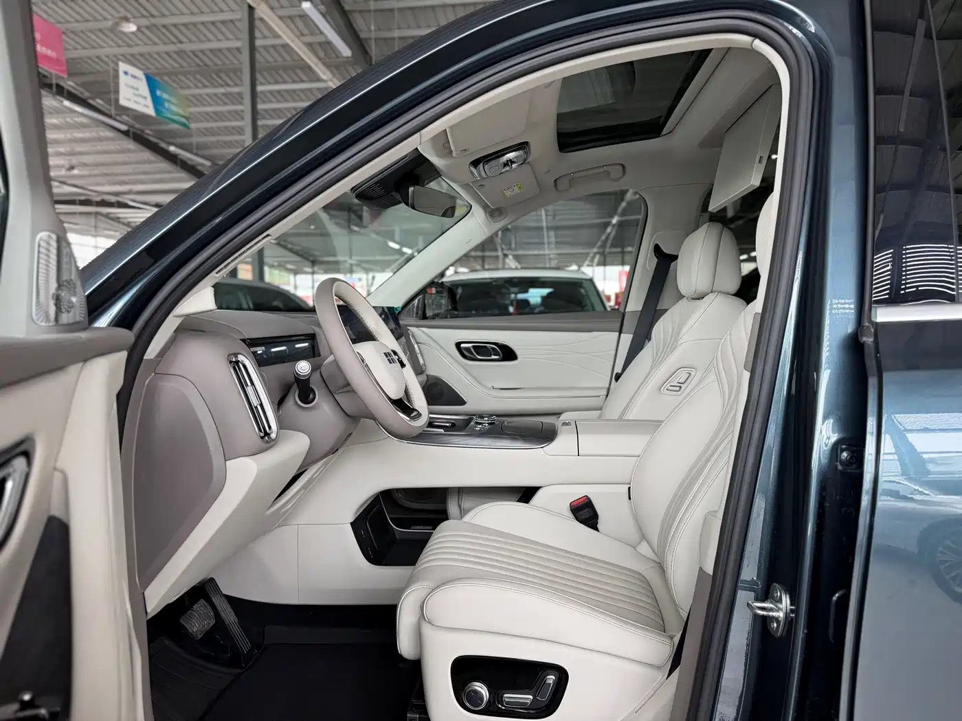 Geely Galaxy Galaxy M9 2025 Model 230km 2WD Explorer+ Edition фото 8