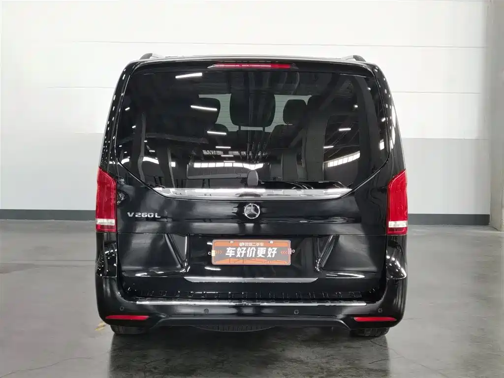 Mercedes-Benz V-Class 2022 V 260 L Long Wheelbase Luxury Edition фото 4