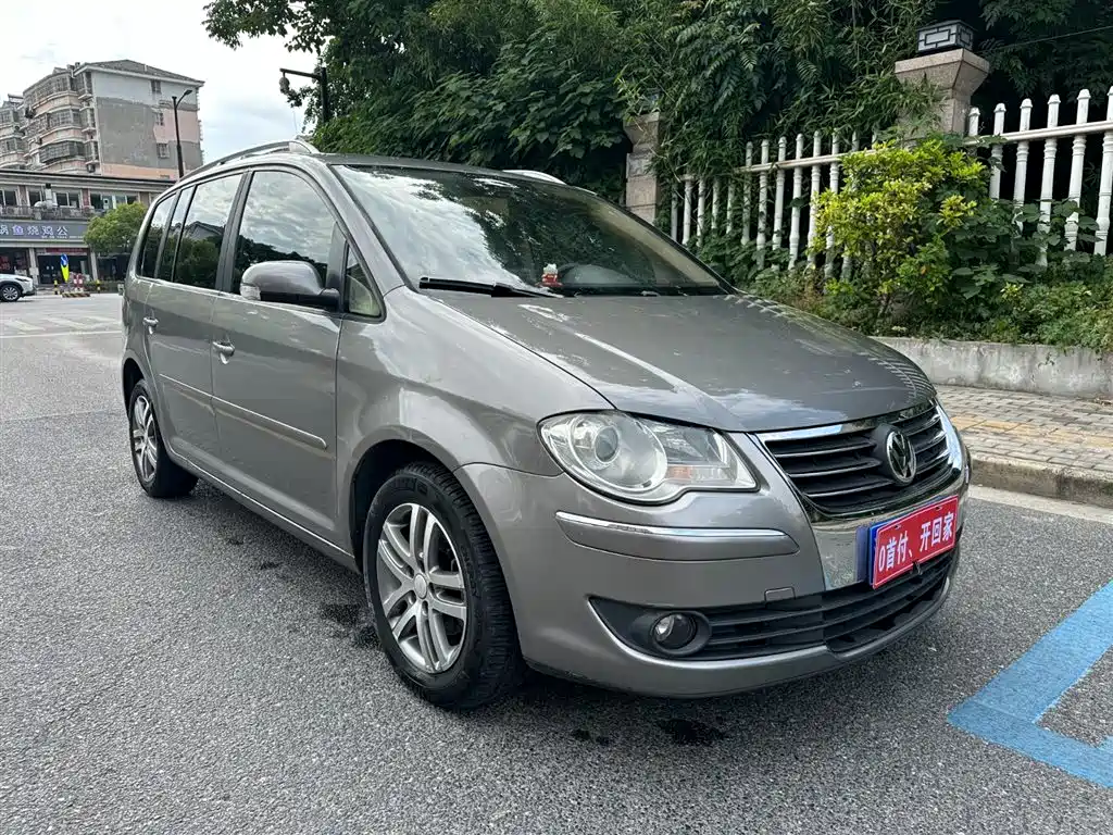 Volkswagen Touran 2008 Model 1.8T Premium Smart Edition Automatic 5-Seater фото 2