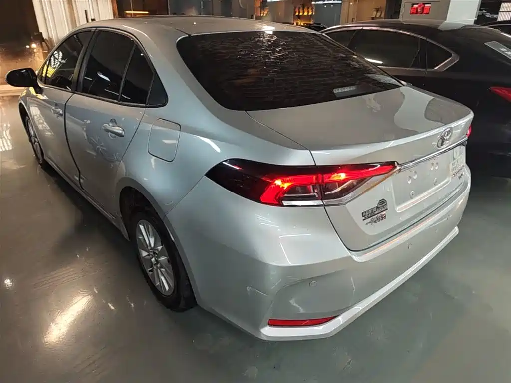 Toyota Corolla 2019 1.2T S-CVT GL-i Elite Edition фото 5