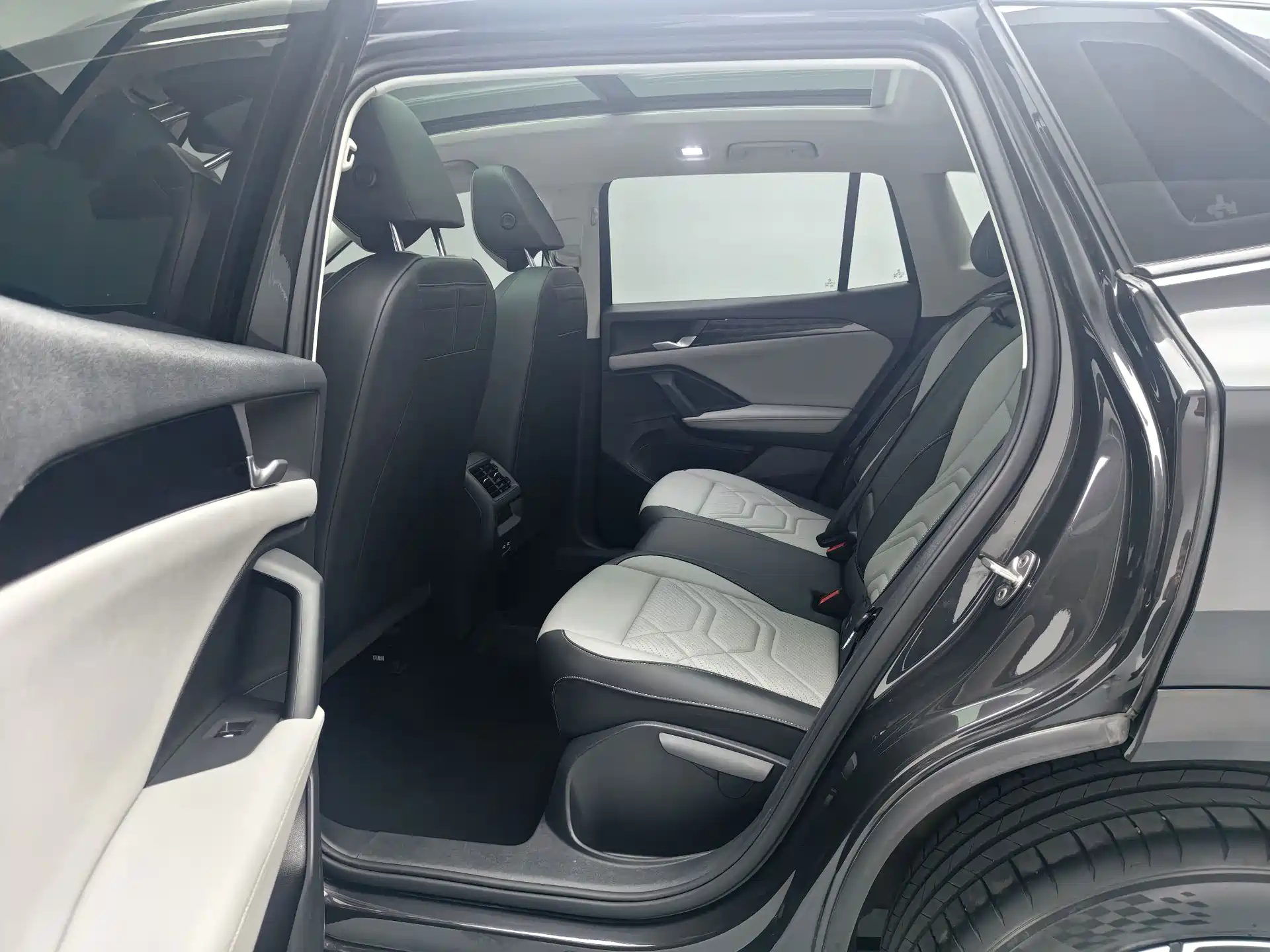 Photo 12 - Volkswagen Tayron