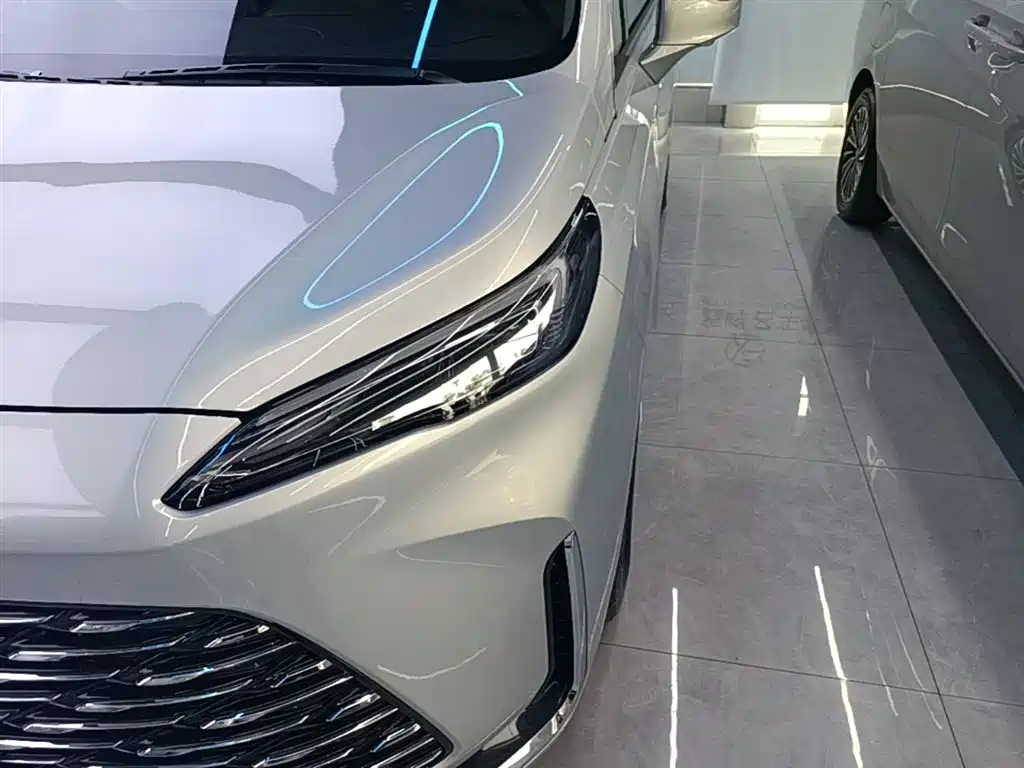Buick GL8 New Energy 2025 Land Honor Premium Edition 7-Seater фото 24