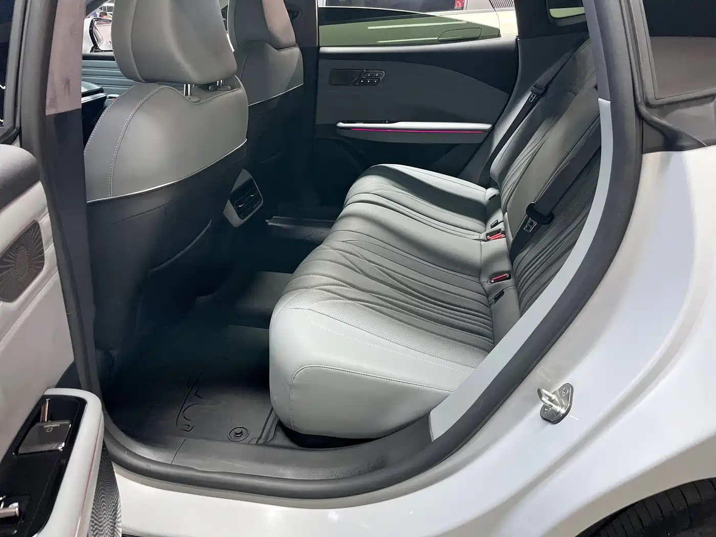 GEELY GALAXY GALAXY E8