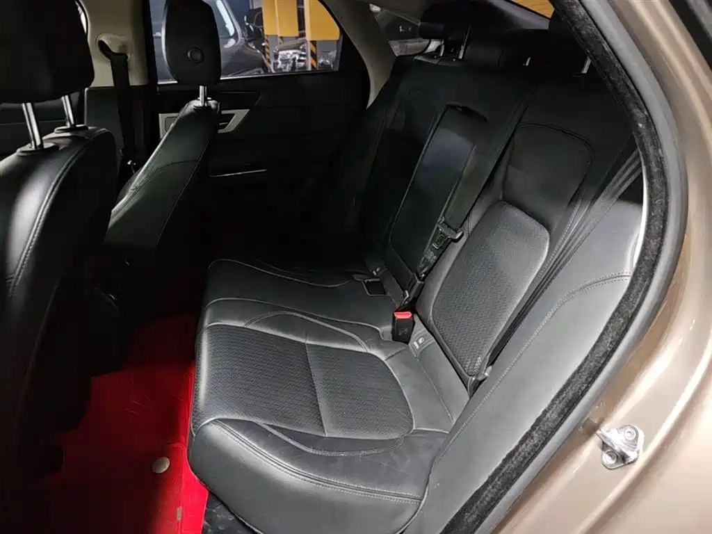 Jaguar XF 2016 2016 XF 2.0T 2WD Elegance Edition