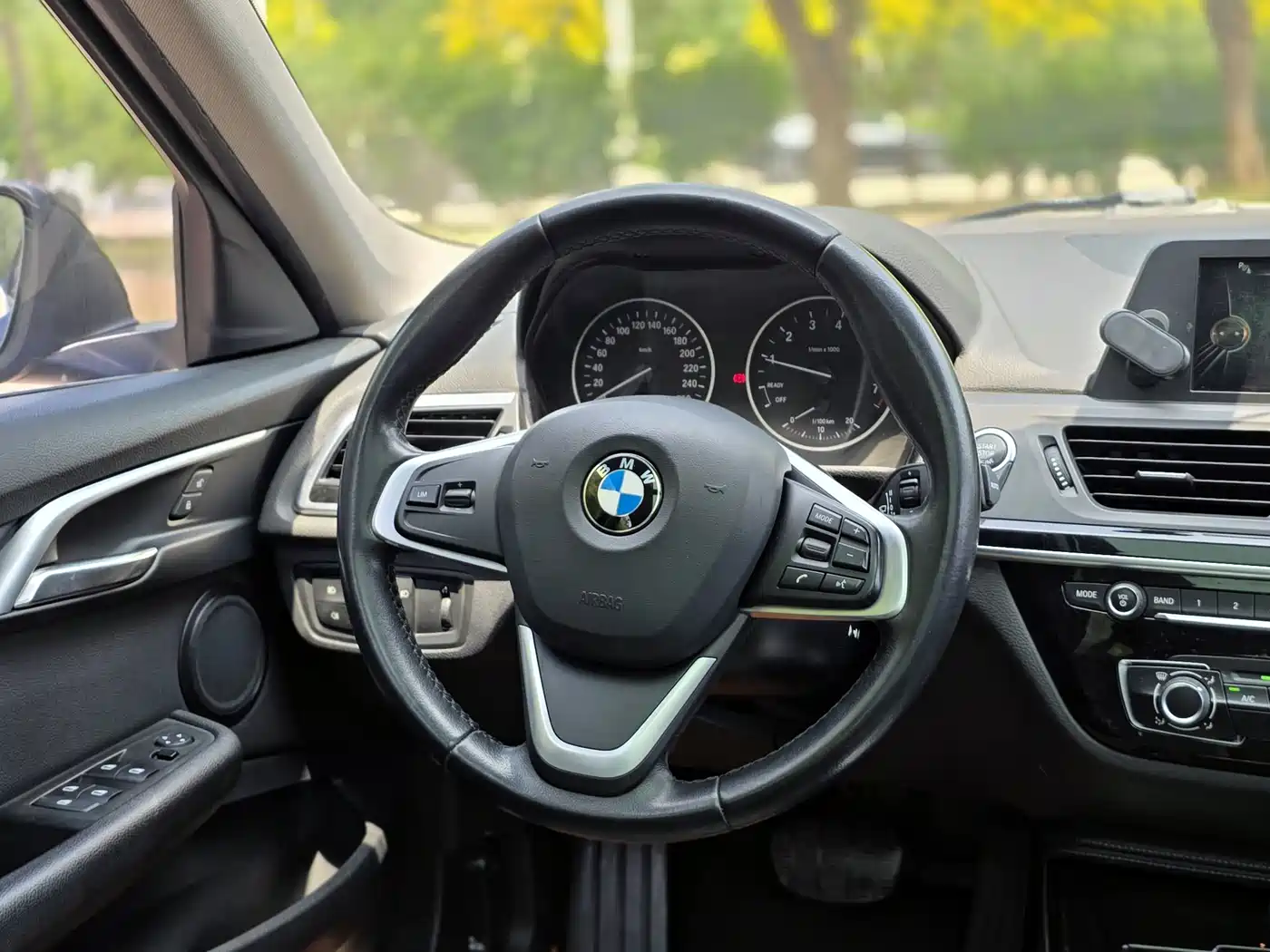 BMW 1 Series 2017 118i Sport фото 12