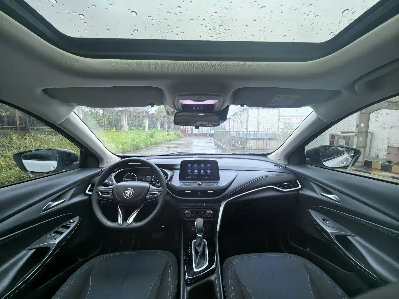 BUICK ANGKOLA