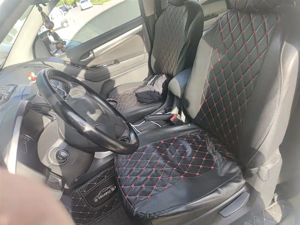 Isuzu Lingtuo 2019 2018 2.5T 2WD Base Model JE4D25Q5A