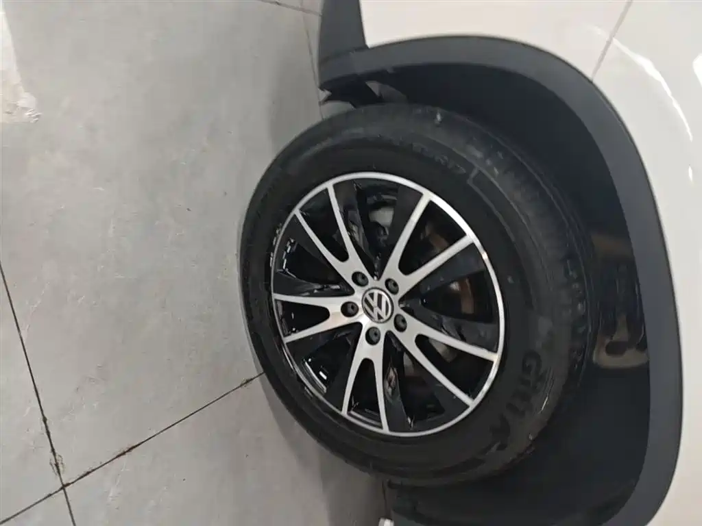 Volkswagen Tiguan 2015 1.8TSI Automatic 2WD Highline фото 23