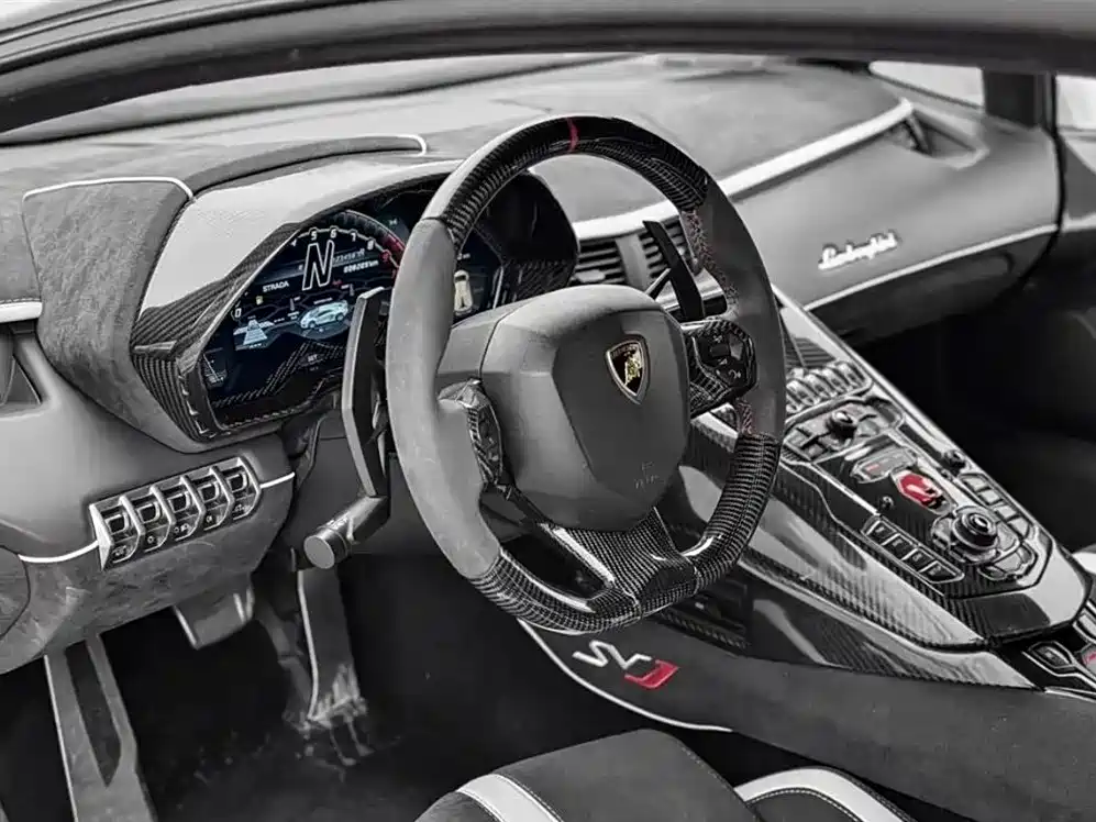 Lamborghini Aventador 2013 2011 LP 700-4