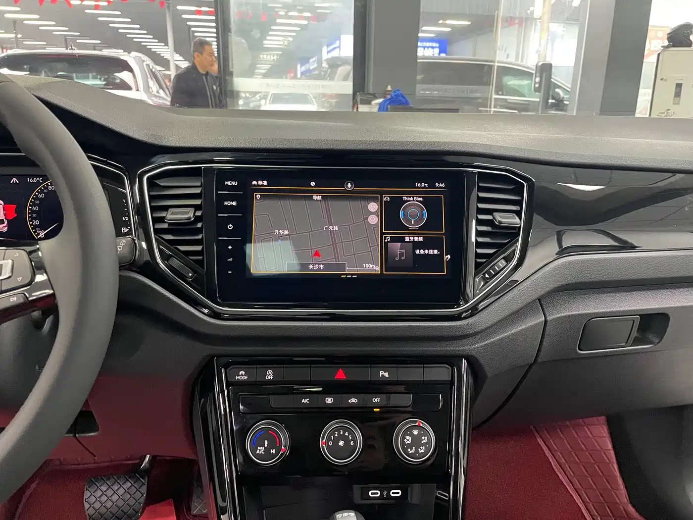 VOLKSWAGEN T-ROC EXPLORING SONGS