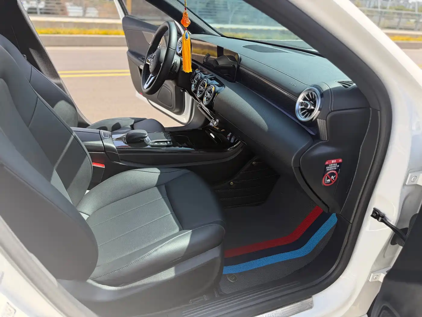 Mercedes-Benz A-Class 2022 A 200 L Sport Sedan Dynamic фото 12