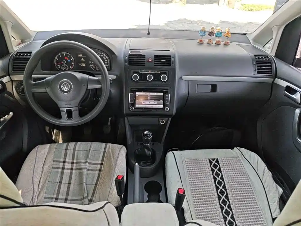 Volkswagen Touran 2015 1.4T Manual Trend Edition 5-seater фото 10