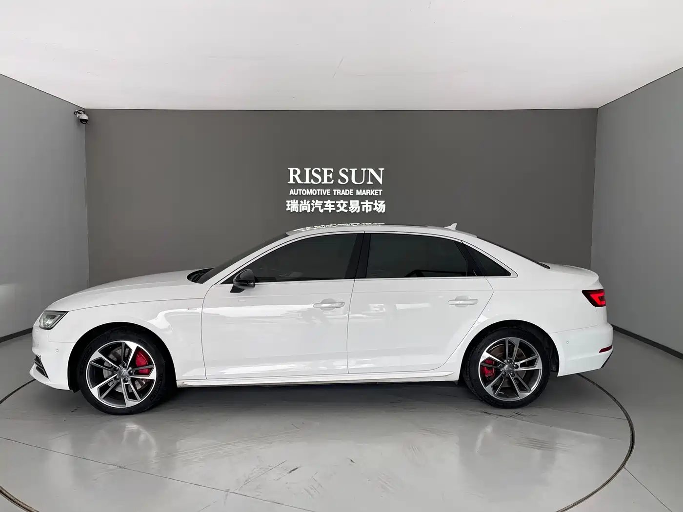 Audi A4L 2018 30th Anniversary 45 TFSI quattro Sport фото 10