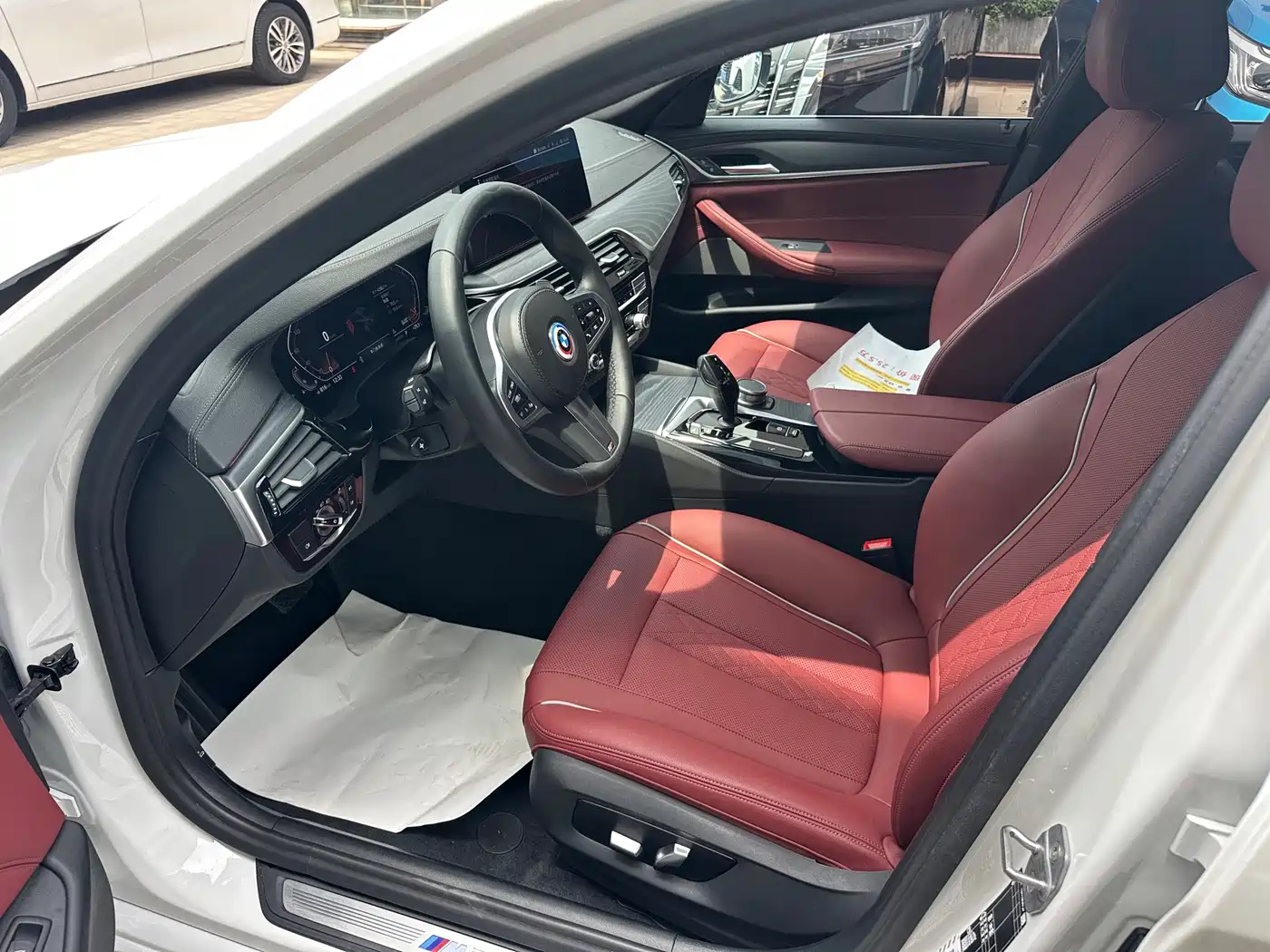 BMW 5 Series 2023 530Li Leading M Sport Package фото 2