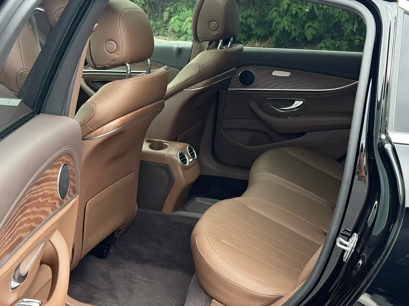 Mercedes-Benz E-Class 2020 E 260 L фото 10