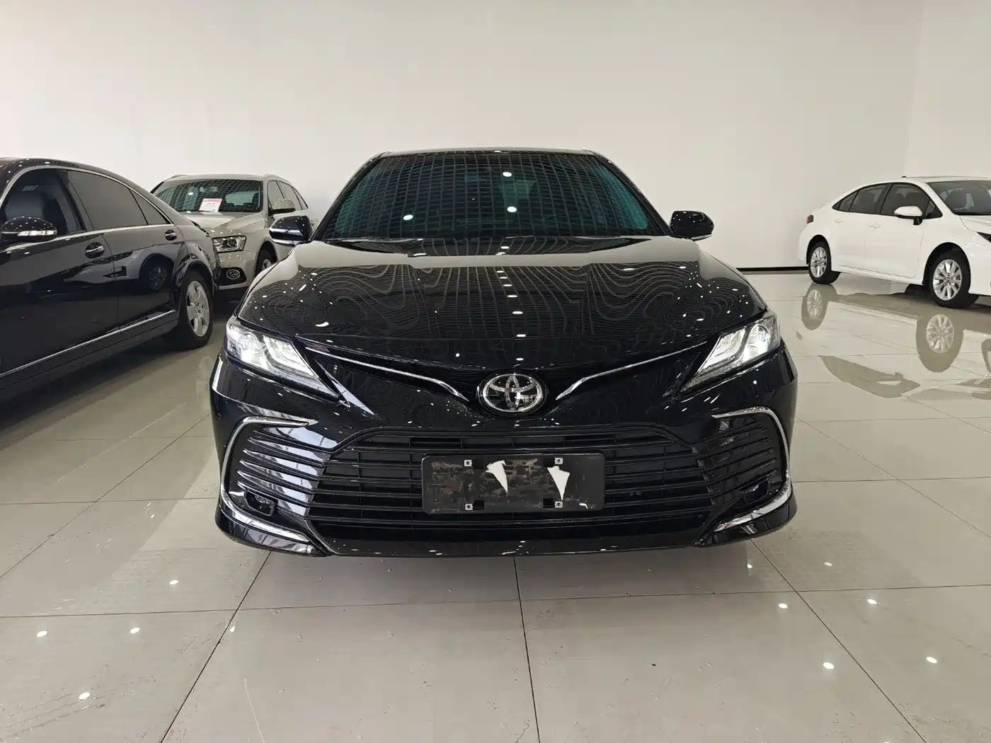 Toyota Camry 2021 2.5G Luxury Edition фото 2