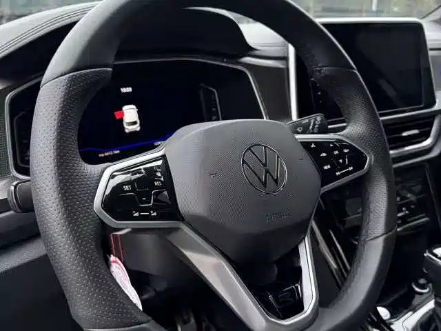 Volkswagen T-ROC 2024 300TSI DSG 2WD Morning Light Edition фото 11