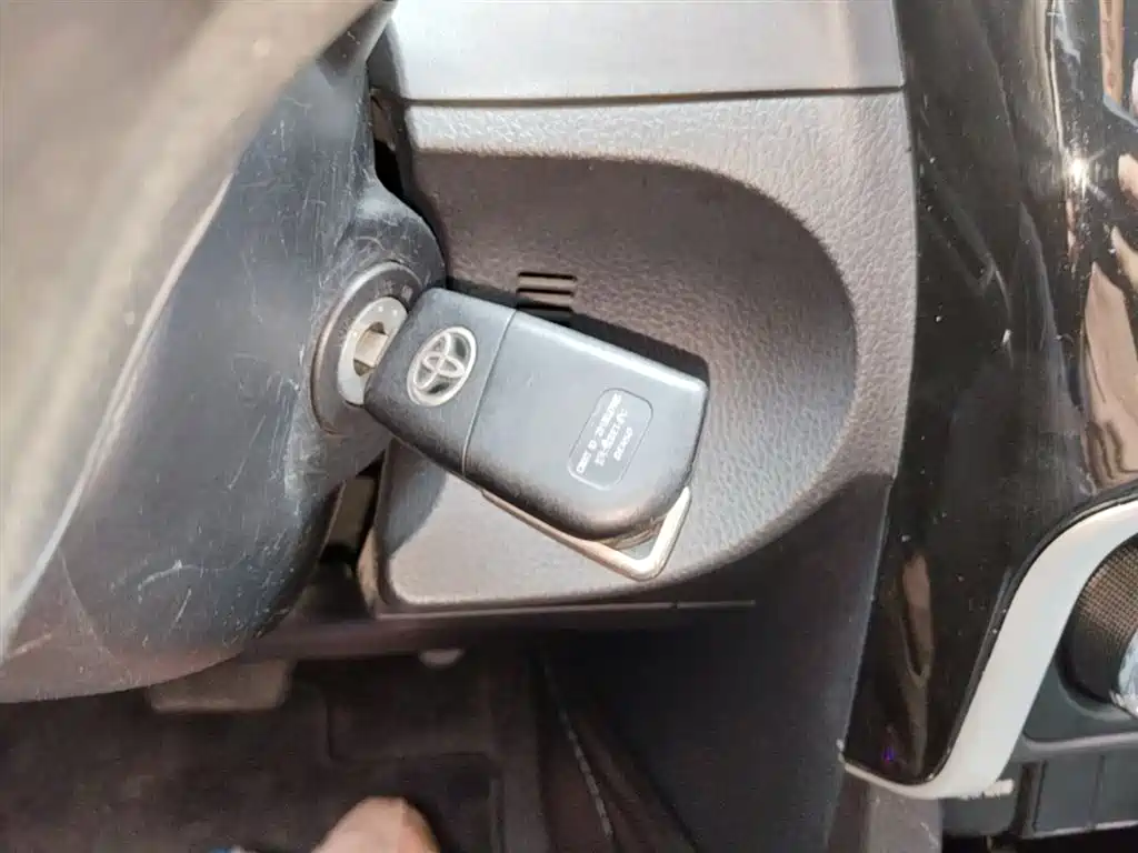 Toyota Corolla 2017 Facelift 1.2T S-CVT GL фото 9