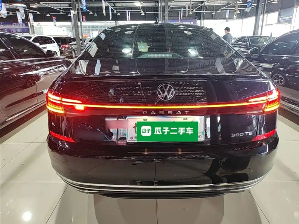 Volkswagen Passat 2023 330TSI Starlight Elite Edition фото 6