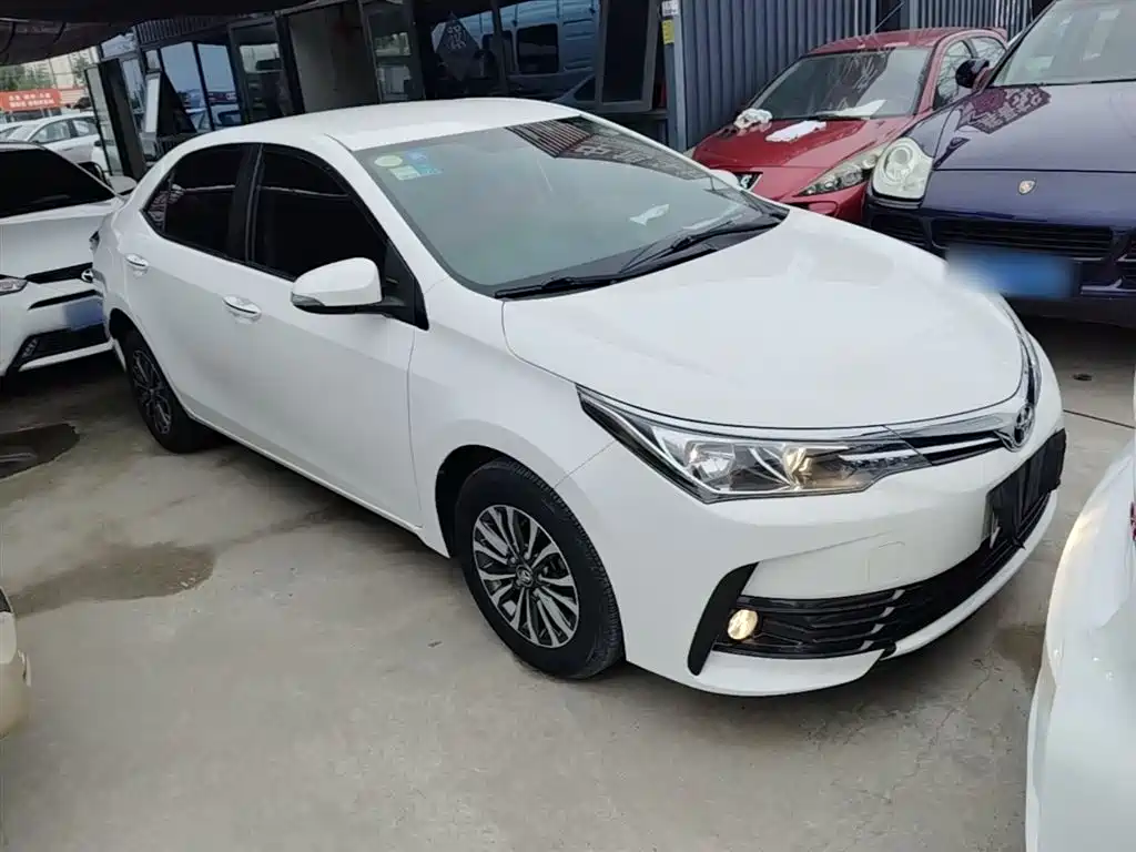 Toyota Corolla 2017 Facelift 1.2T S-CVT GL фото 4