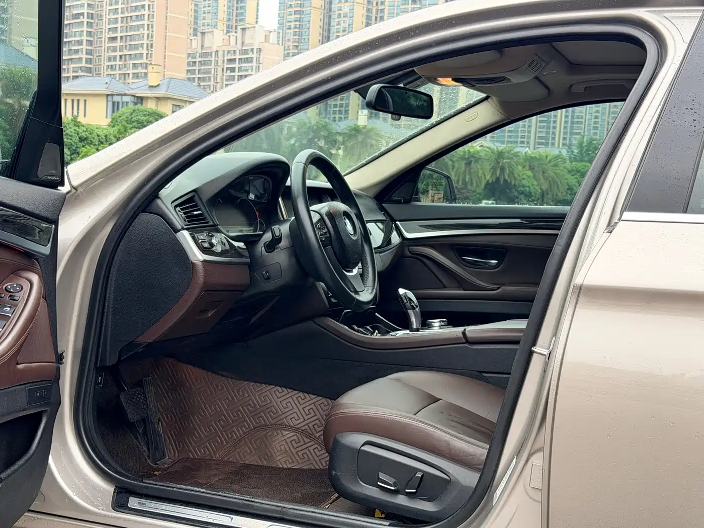 BMW 5 Series 2014 525Li Luxury Design Package фото 8
