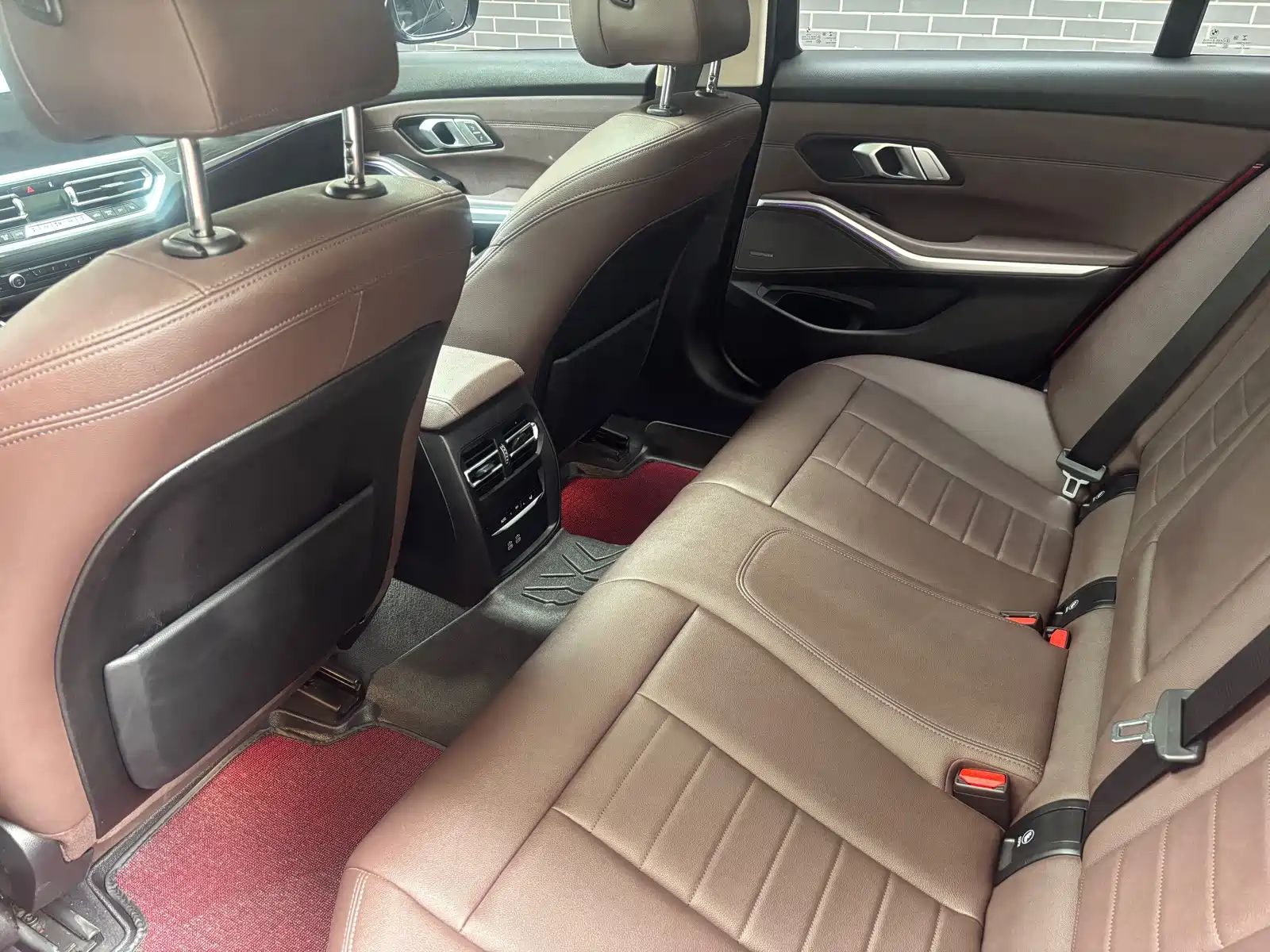 Photo 17 - BMW 3 Series