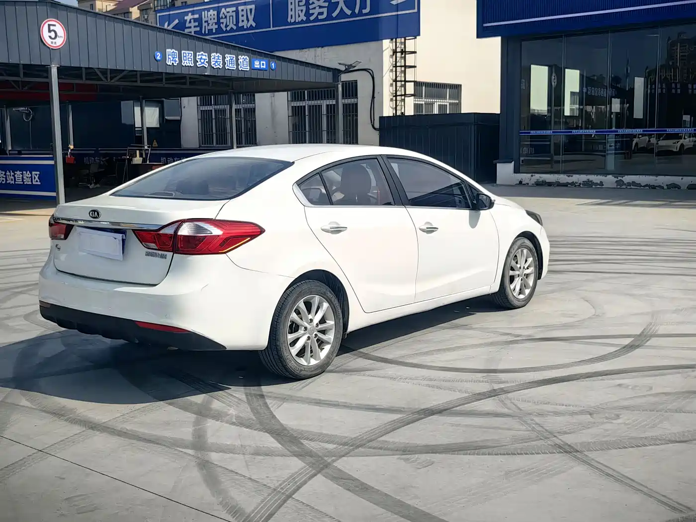 Kia K3 2016 1.6L Automatic GLS фото 12
