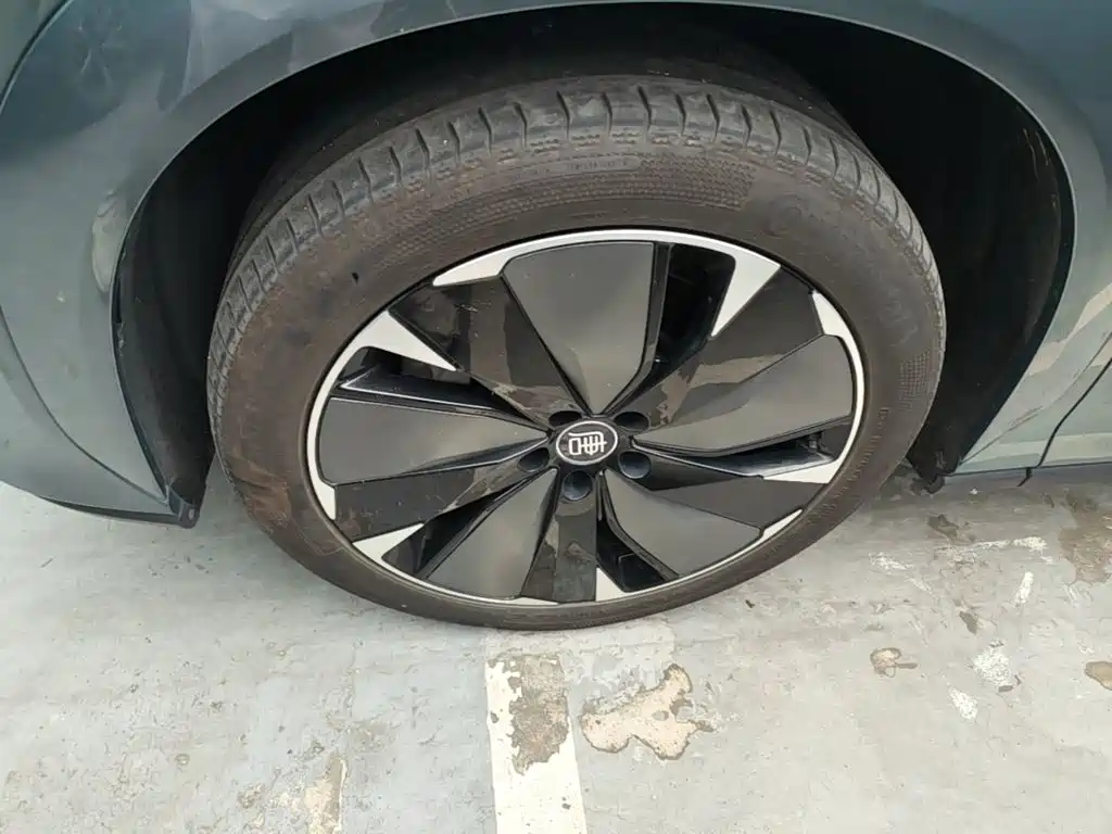 BYD Tang L 2025 2025 DM 175KM Drone Player Edition