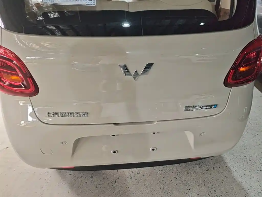 Wuling Motors Hongguang MINIEV 2026 2025 4-Door Advanced