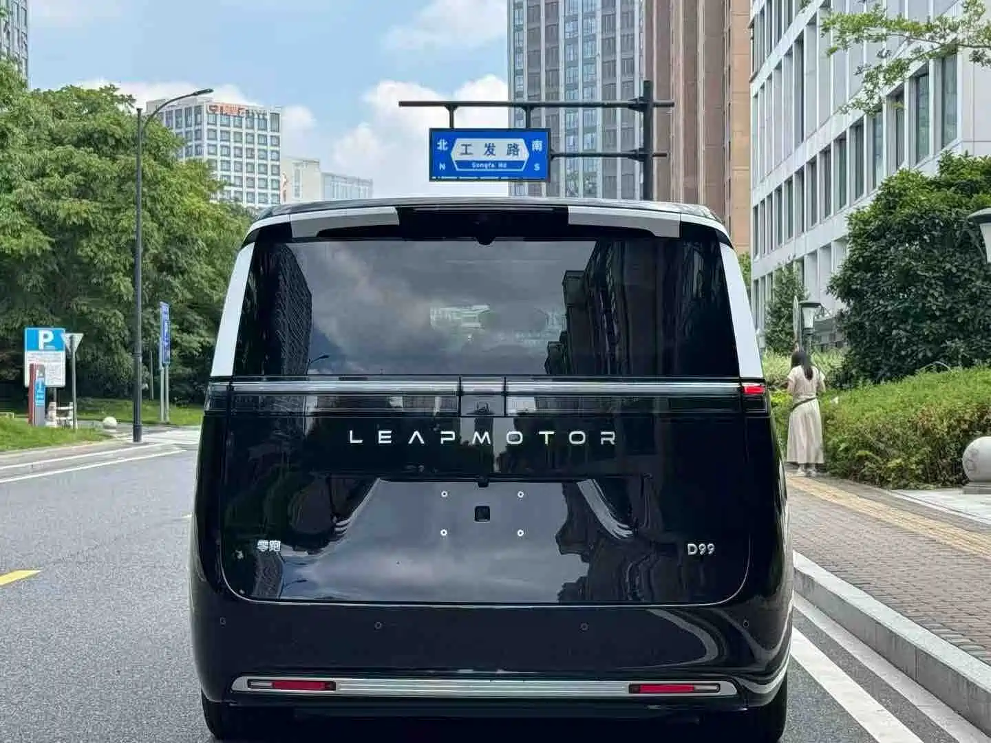 Фото 9 - Leapmotor D19