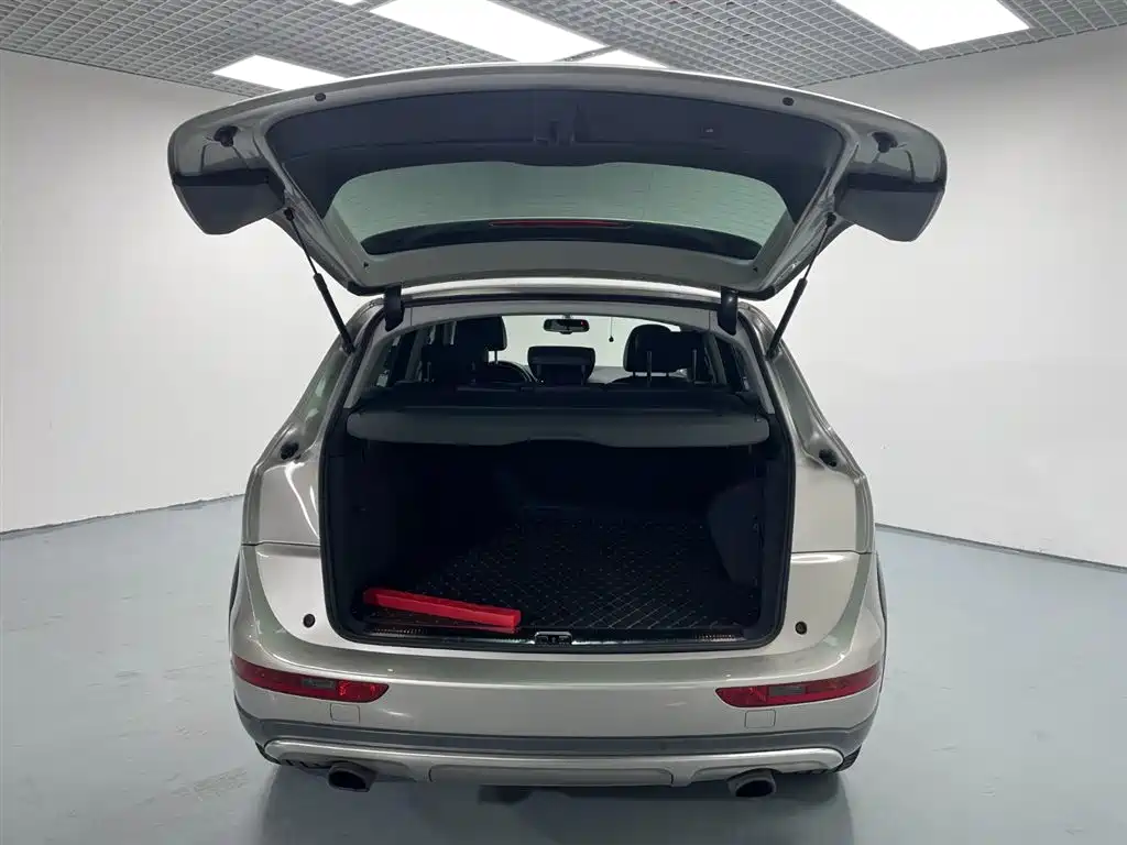 Audi Q5 2017 Plus 40 TFSI Technology фото 10