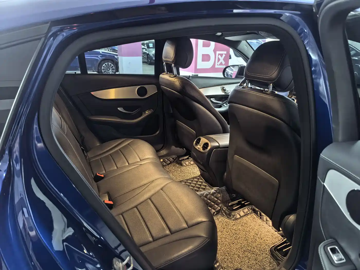 Mercedes-Benz GLC Coupe 2020 GLC 260 4MATIC Coupe SUV фото 10