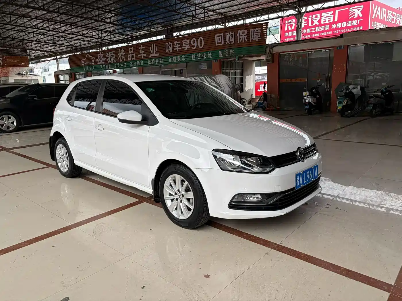 Volkswagen Polo 2014 1.4L Automatic Comfort Edition фото 5