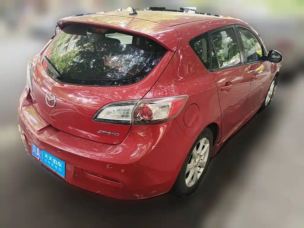 Mazda Mazda3 (Import) 2010 2010 Hatchback 2.0 Automatic Luxury