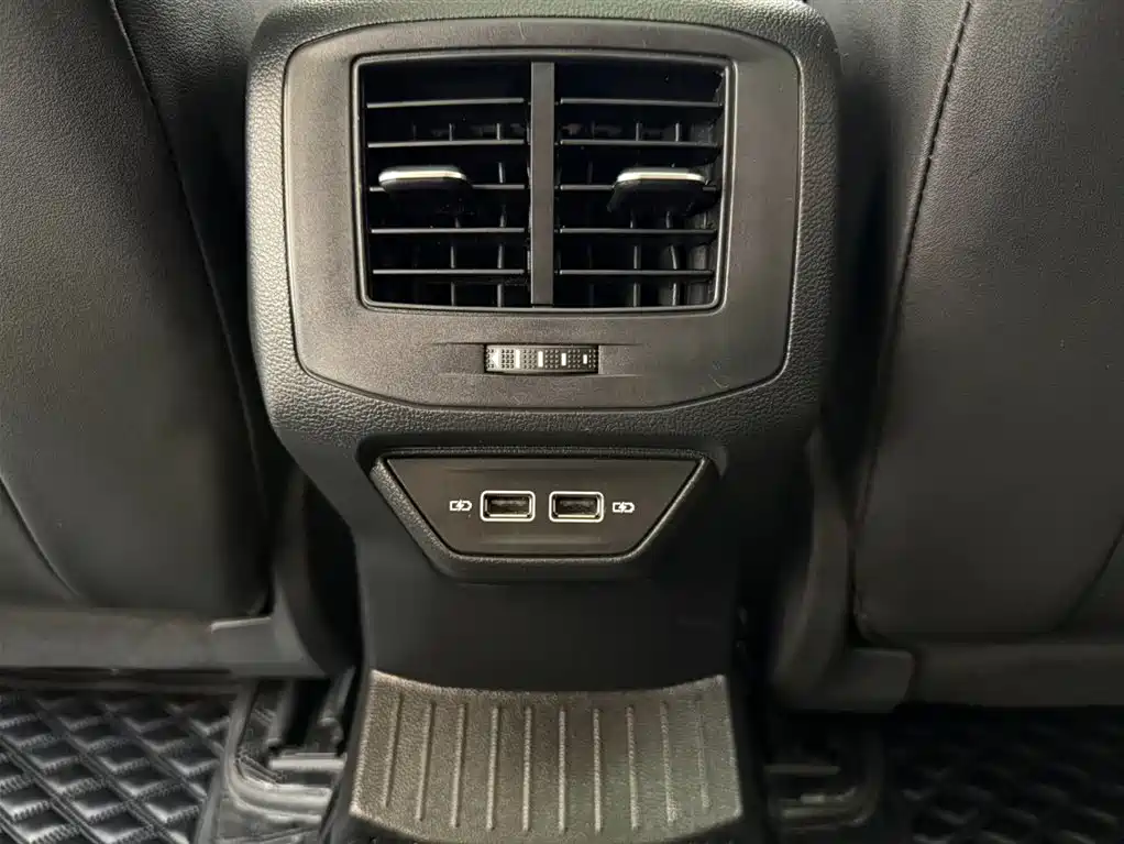 Volkswagen T-ROC 2023 280TSI DSG 2WD Time Edition фото 19