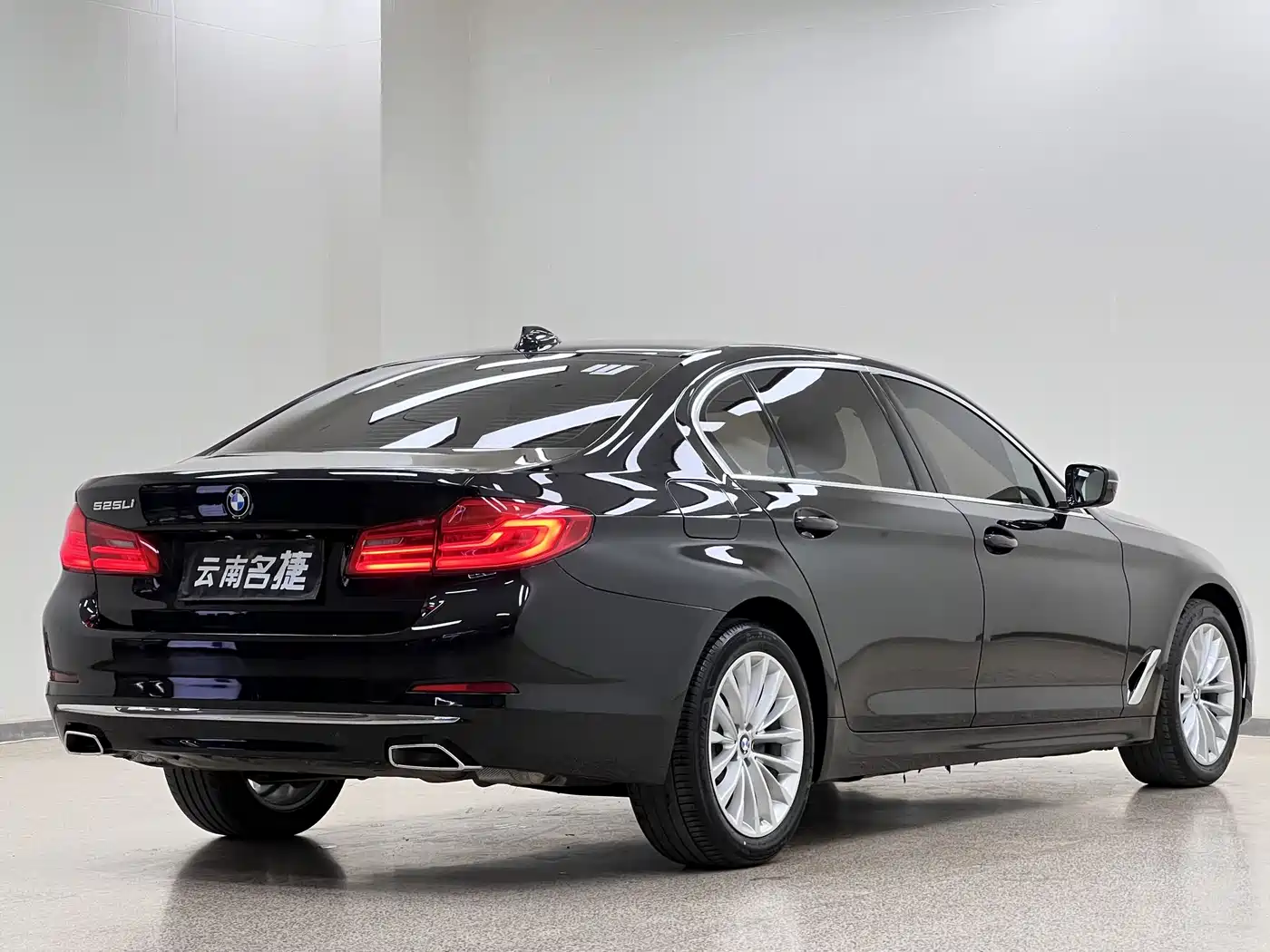 BMW 5 Series 2019 Facelift 525Li Luxury Package фото 6